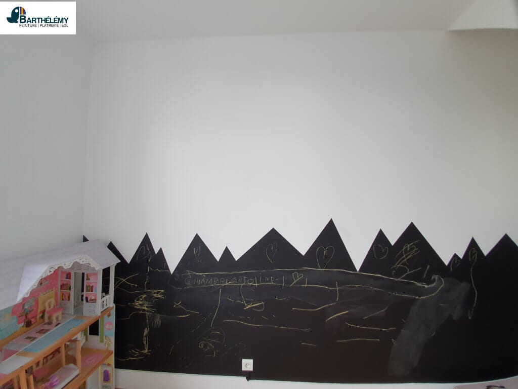 Traçage et peinture ardoise pour chambre d'enfant barthélémy pau