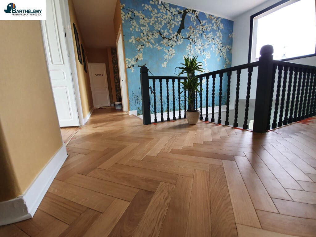 Pose d'un planché contrecollé en pointe de hongrie barthélémy pay